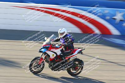 media/Jan-21-2022-Fastrack Riders (Fri) [[90b5309cc6]]/Level 1/Session 1 Front Straight/